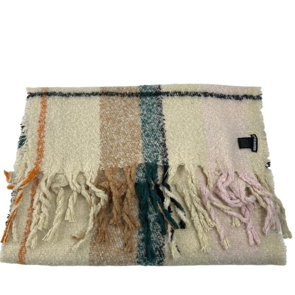 Steve Madden Blanket Scarf Plaid with Fringe Detail Cozy Warm Winter Multicolor - Picture 2 of 8